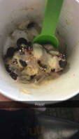 Di'lishi Frozen Yogurt food