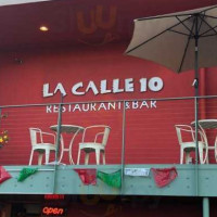 La Calle 10 inside