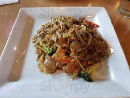 Sweet Basil Thai Cuisine & Bar food