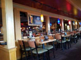 Red Robin Gourmet Burgers And Brews food