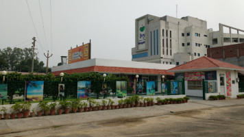 Hoshiarpur's Dhaba Express outside