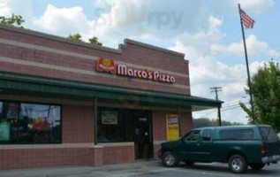 Marco's Pizza outside