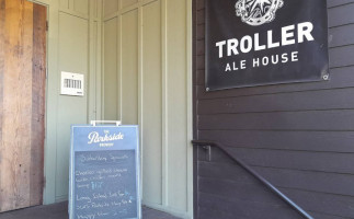 Troller Ale House food