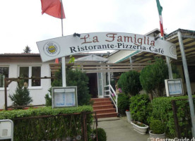 Restorante La Famiglia outside