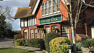 The Friar's Oak outside