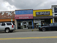 Banh's Cuisine outside