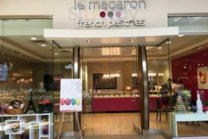 Le Macaron French Pastries food