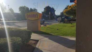 Denny's outside