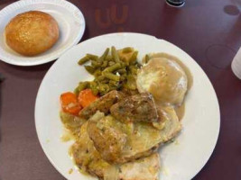 Bobbie D's Southern Cuisine food