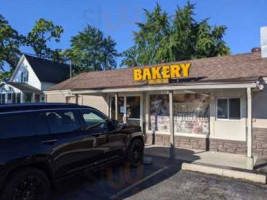 Bakery Unlimited outside