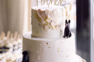 Flour Girl Wedding Cakes food