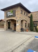 Olive Garden Minot outside