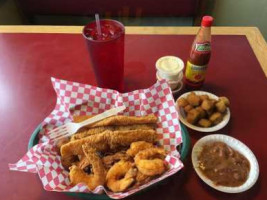 Sam's Southern Eatery food