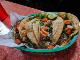 Taqueria Tres Hermanos food