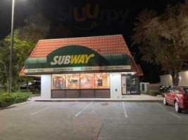 Subway #3157 outside