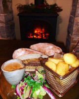 The Old Thatch Inn food