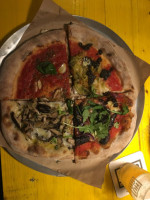 Vizza New Age Pizzabar food