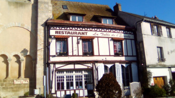 La Table de l'Epaule outside