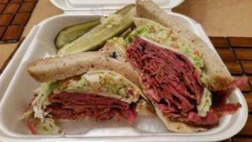 The New York Deli food