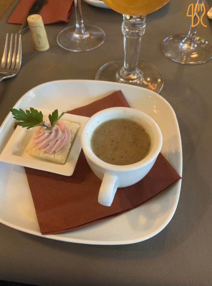 restaurant image