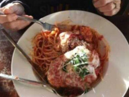 Ricci’s Trattoria food