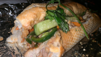 Bahn mi Bahn Yiu food