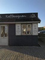 Kaffevognen outside