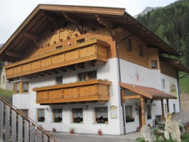 Gasthof Rabenstein inside