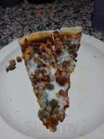 Larry's Pizza food