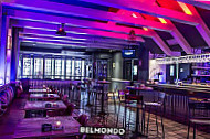 Belmondo inside