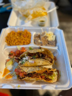 Arturo's Tacos food