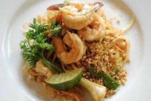 Siri Thai Cuisine food