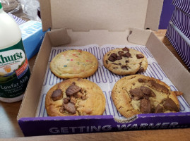 Insomnia Cookies food