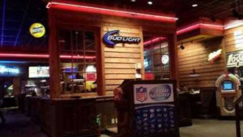 Logan's Roadhouse inside