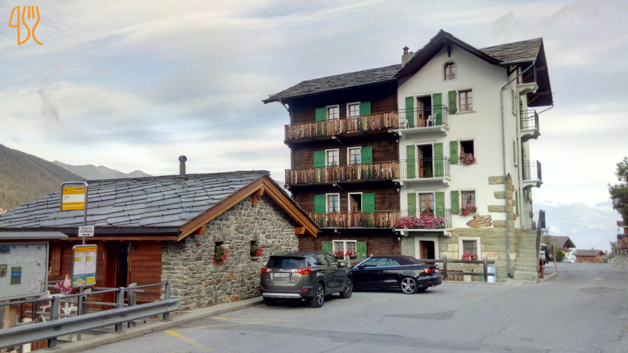 restaurant image