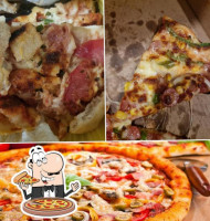 Avanti Pizzeria Cromer food