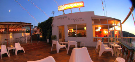 Penjamo Sunbar inside