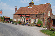 The Old Chequers outside