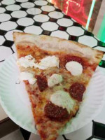 Sal's Pizza food