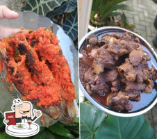 Warung Makan Prasmanan Mbak Nur food