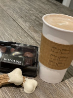 Winans Chocolates Coffees outside