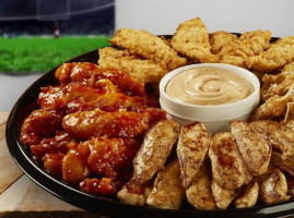 Huey Magoo’s Chicken Tenders Daytona Beach food