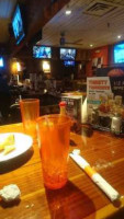 Hooters food