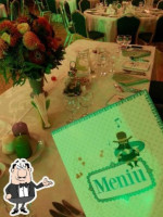 Salonul Din Padure Comida