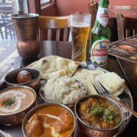 Shandhar Hut Indian Cuisine food