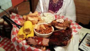 Famous Dave's -b-que food