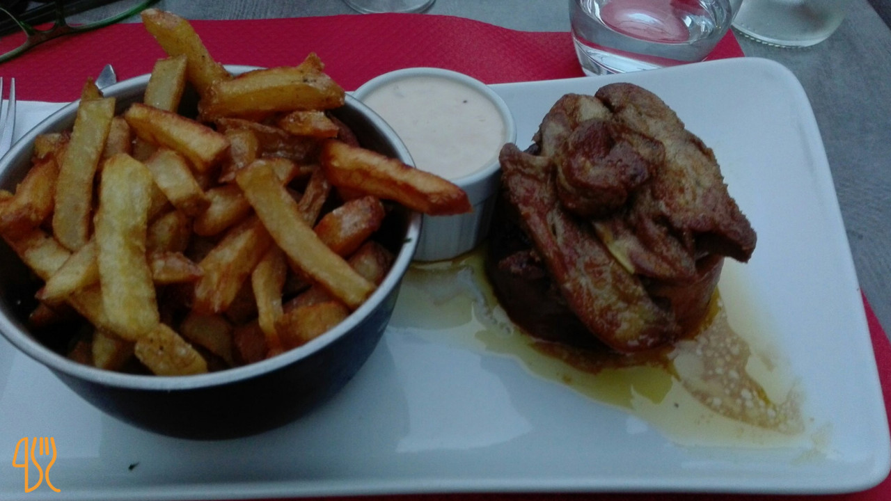 restaurant image