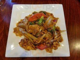 Silk Road Thai Cuisine food