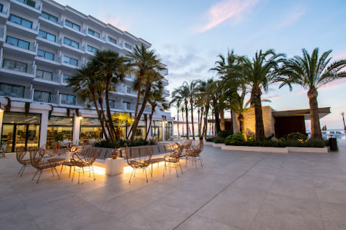 restaurant image