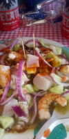 Mariscos La Yegua food